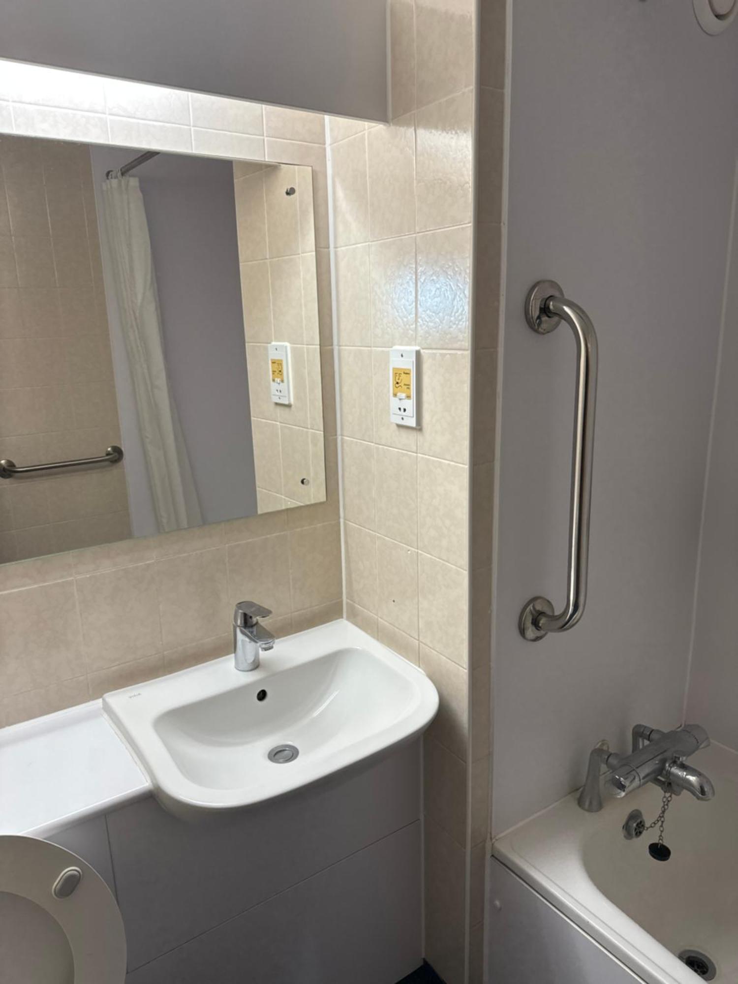 Aveley Thurrock Hotel M25 Services מראה חיצוני תמונה